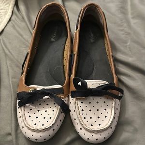 Sperry shoes never worn